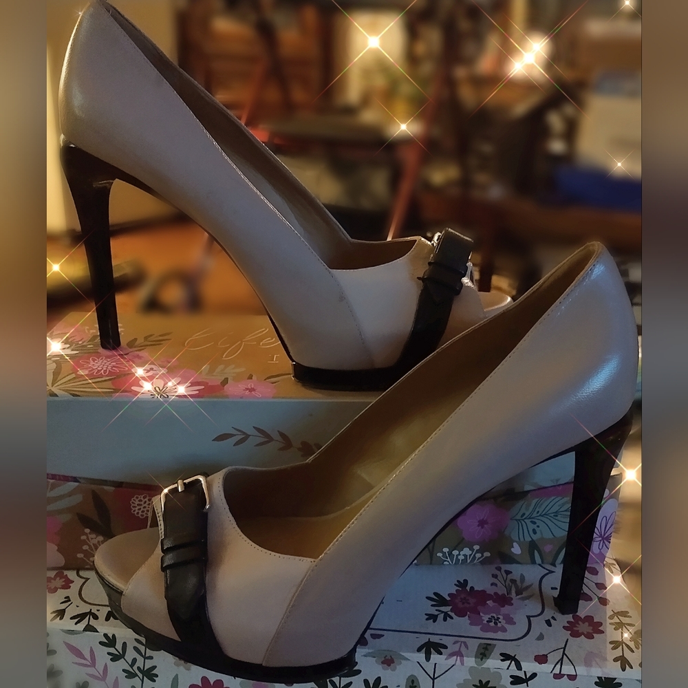 Nine West Stiletto Heels Size 8.5